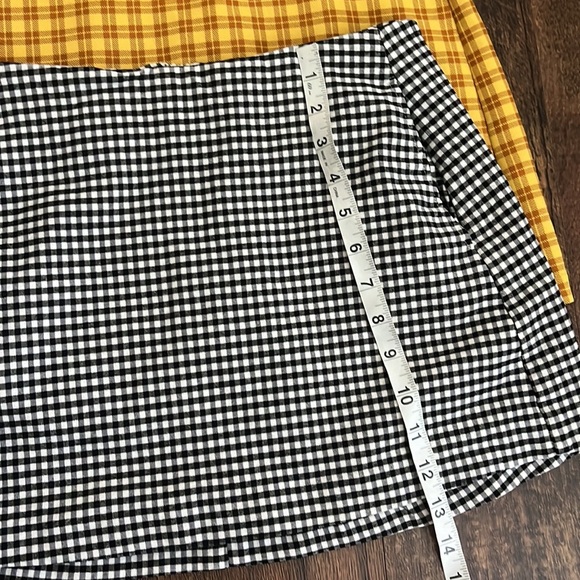 Lot of 2 Urban Outfitters Plaid Mini Skirts Size S/P with Pockets - Picture 10 of 10